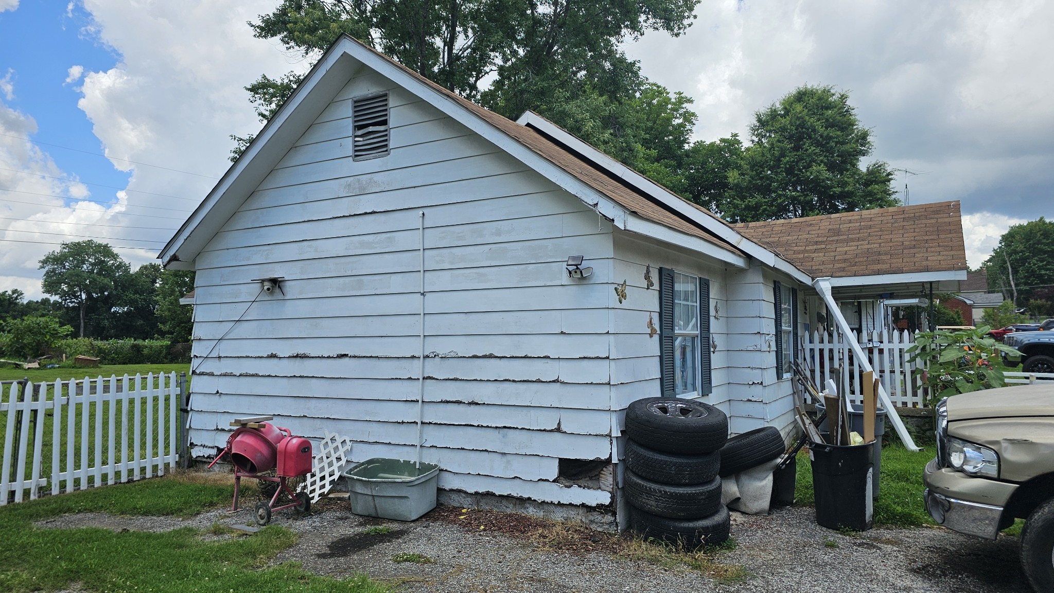 238 Linden St