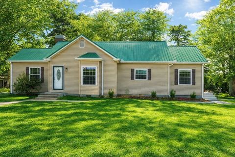 903 Union St Shelbyville TN 37160