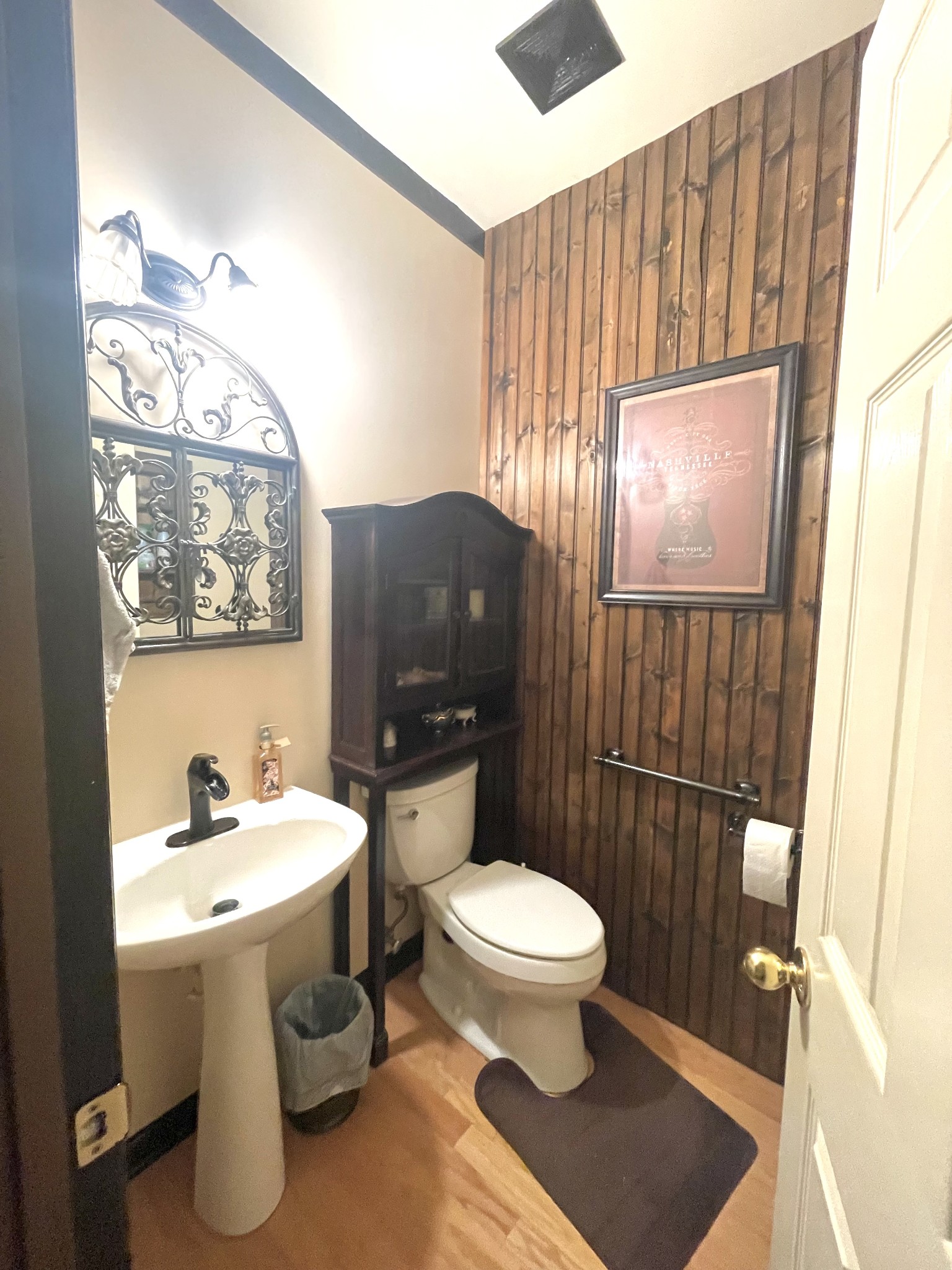 416 Mackenzie Way