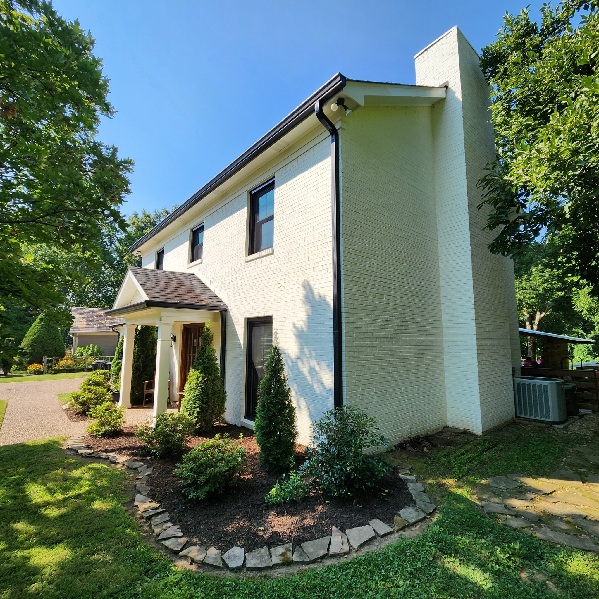 1017 Boxwood Dr
