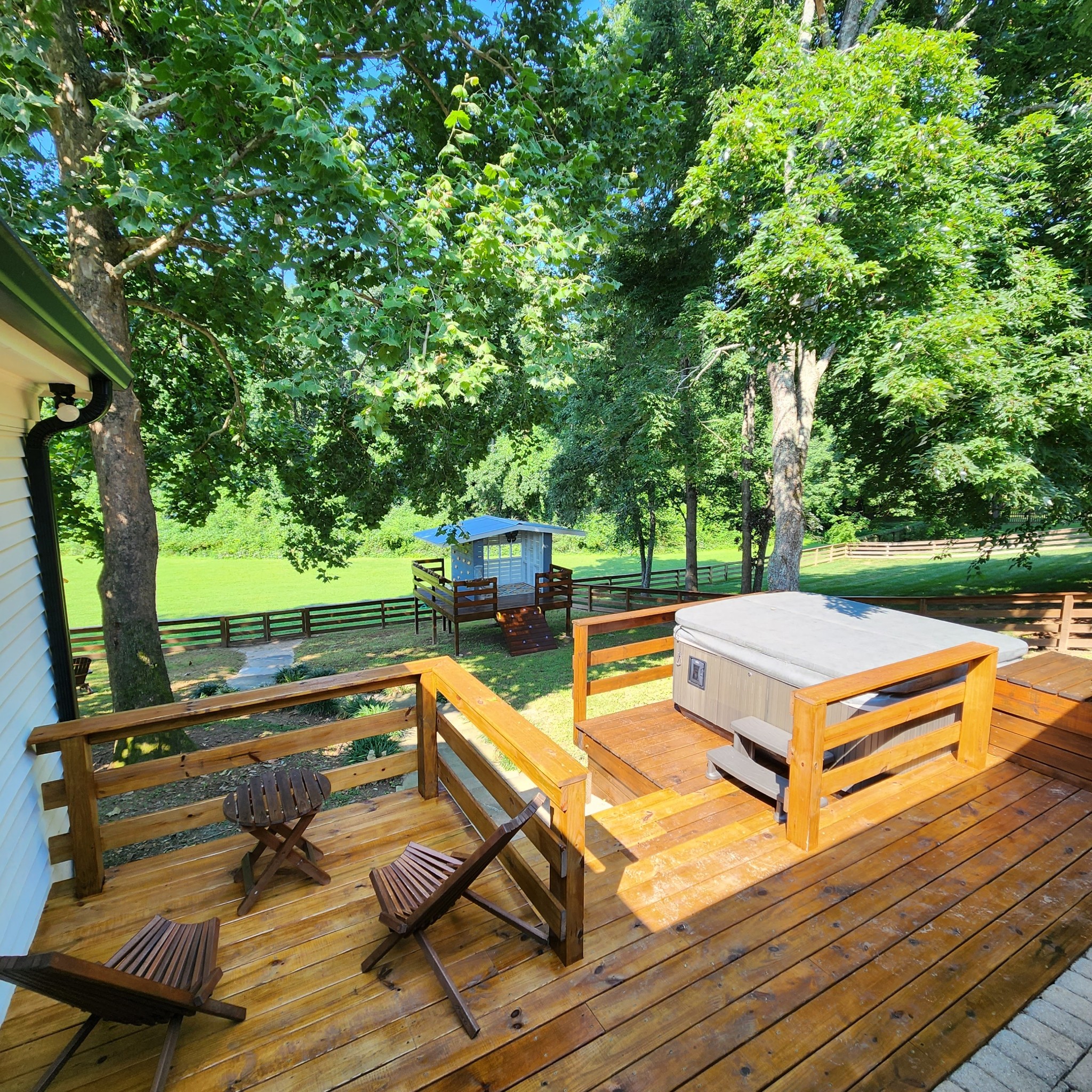 1017 Boxwood Dr