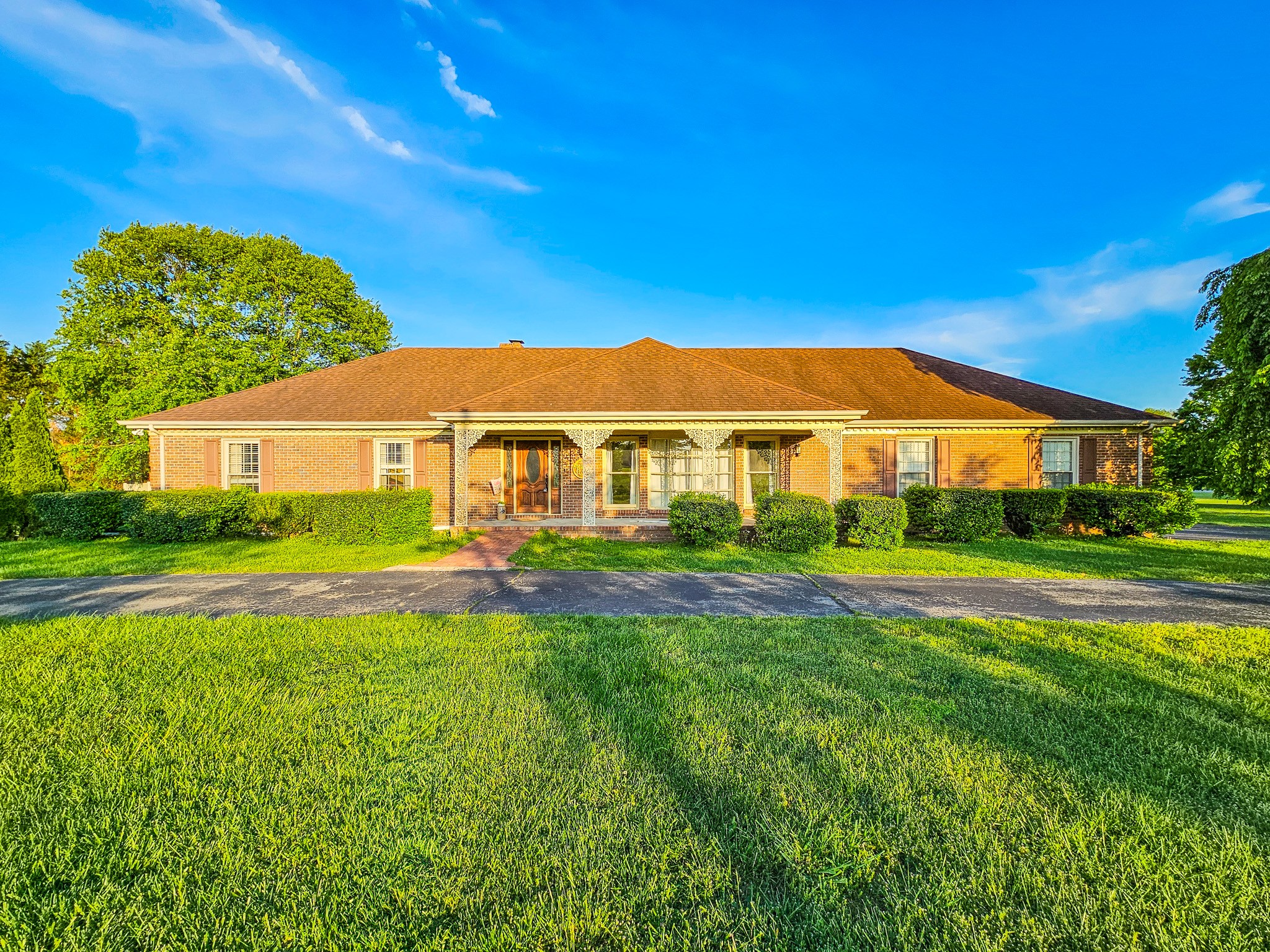 902 Twelve Oaks Rd