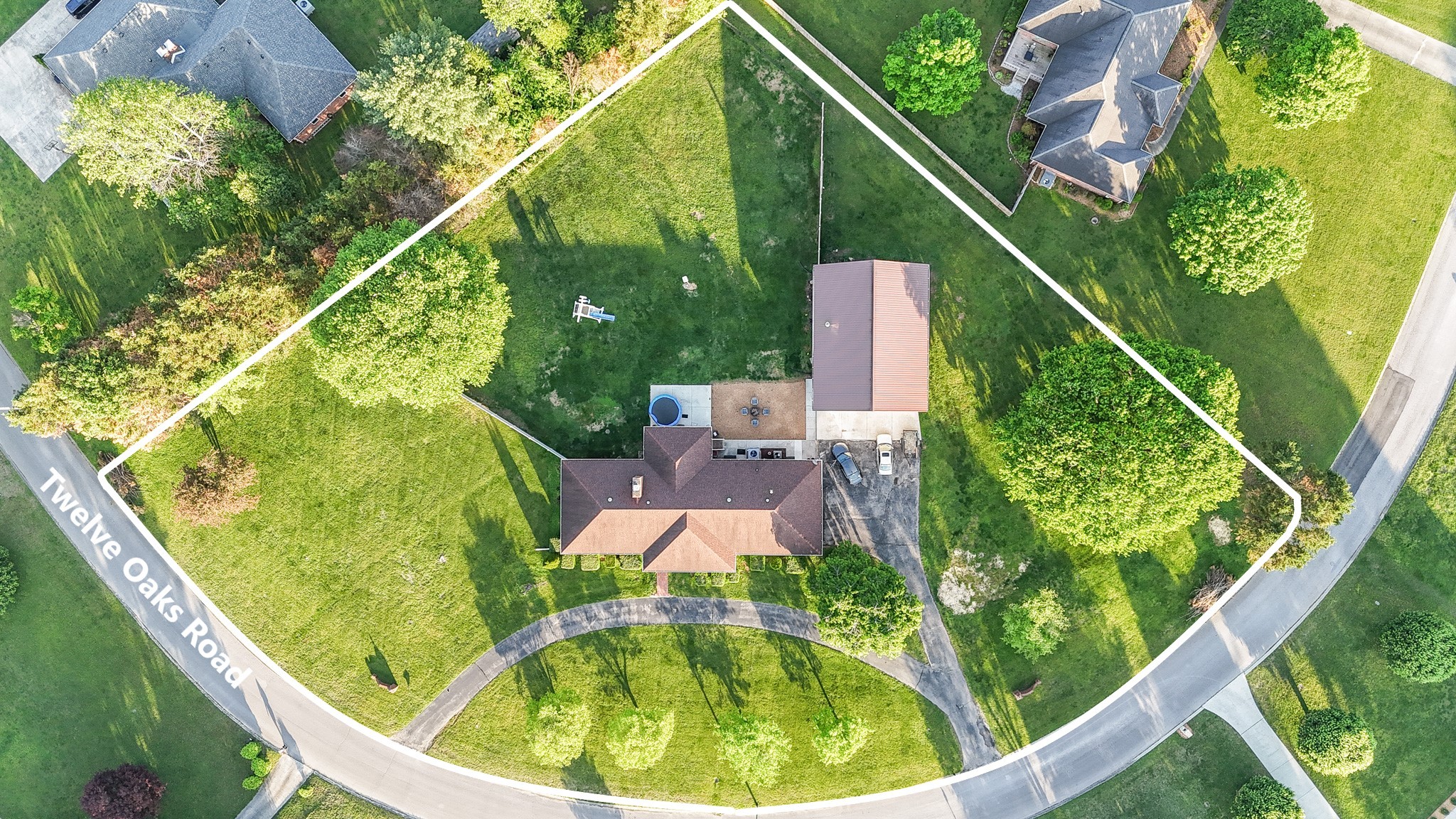 902 Twelve Oaks Rd