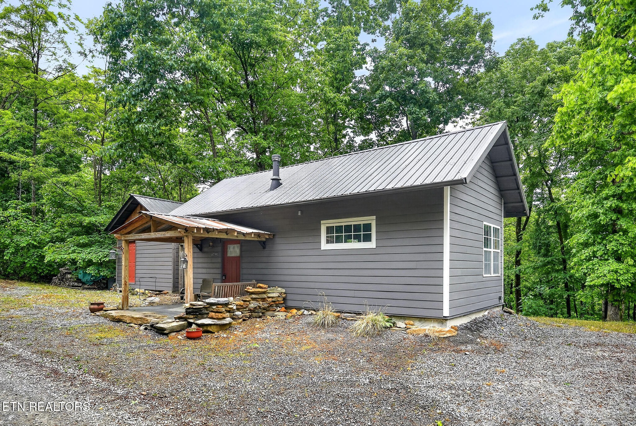 853 Rock Springs Rd