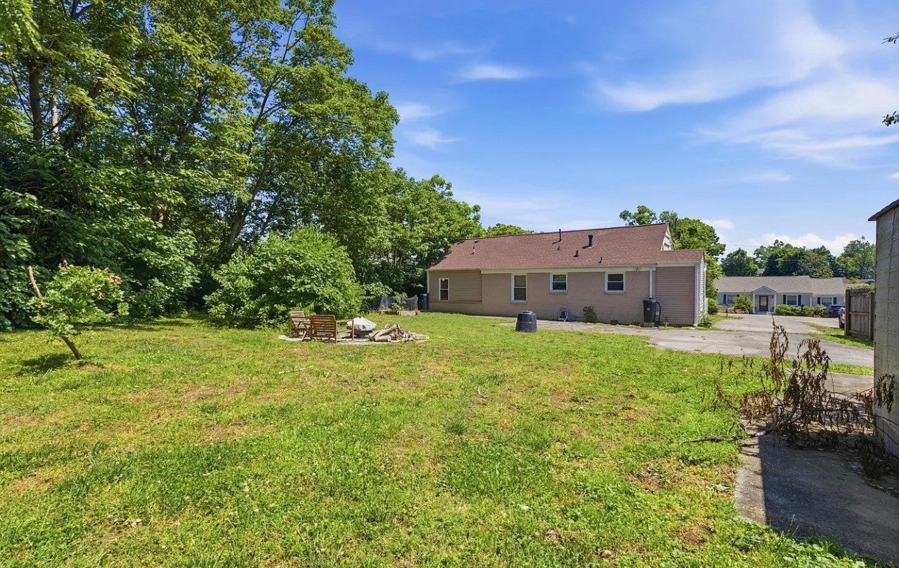 2411 Milton Dr