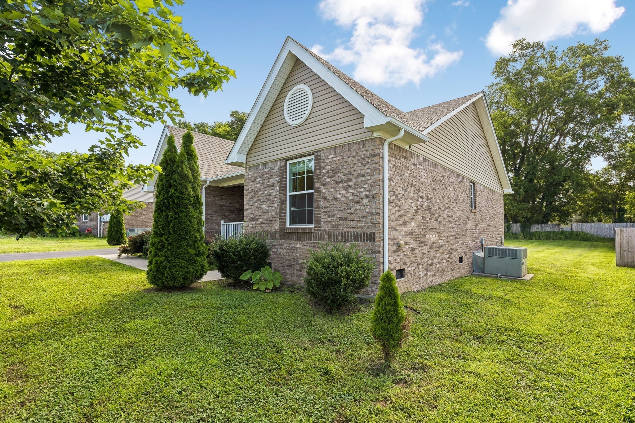 1909 Susan Rd