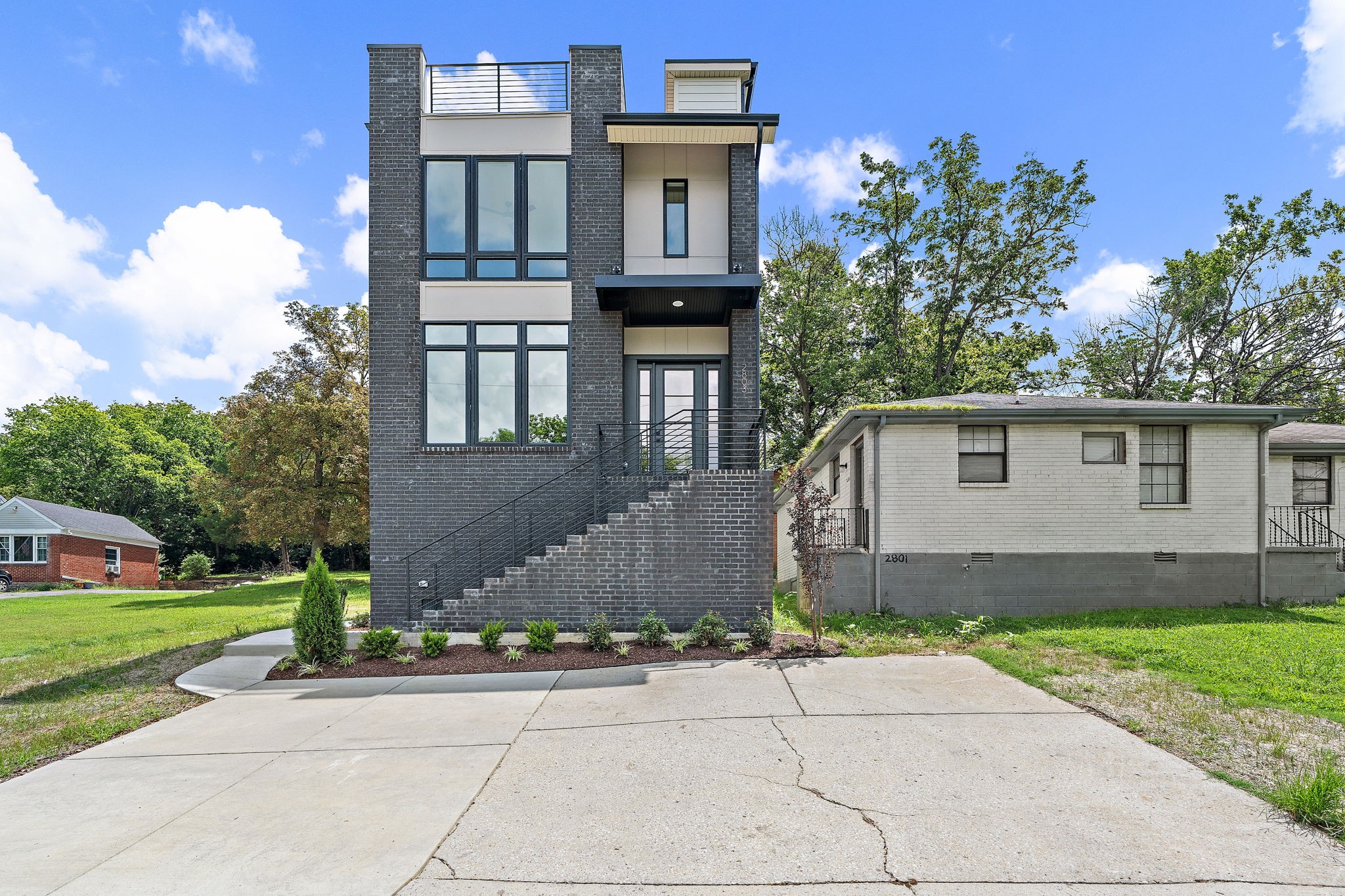 2803 Jones Ave