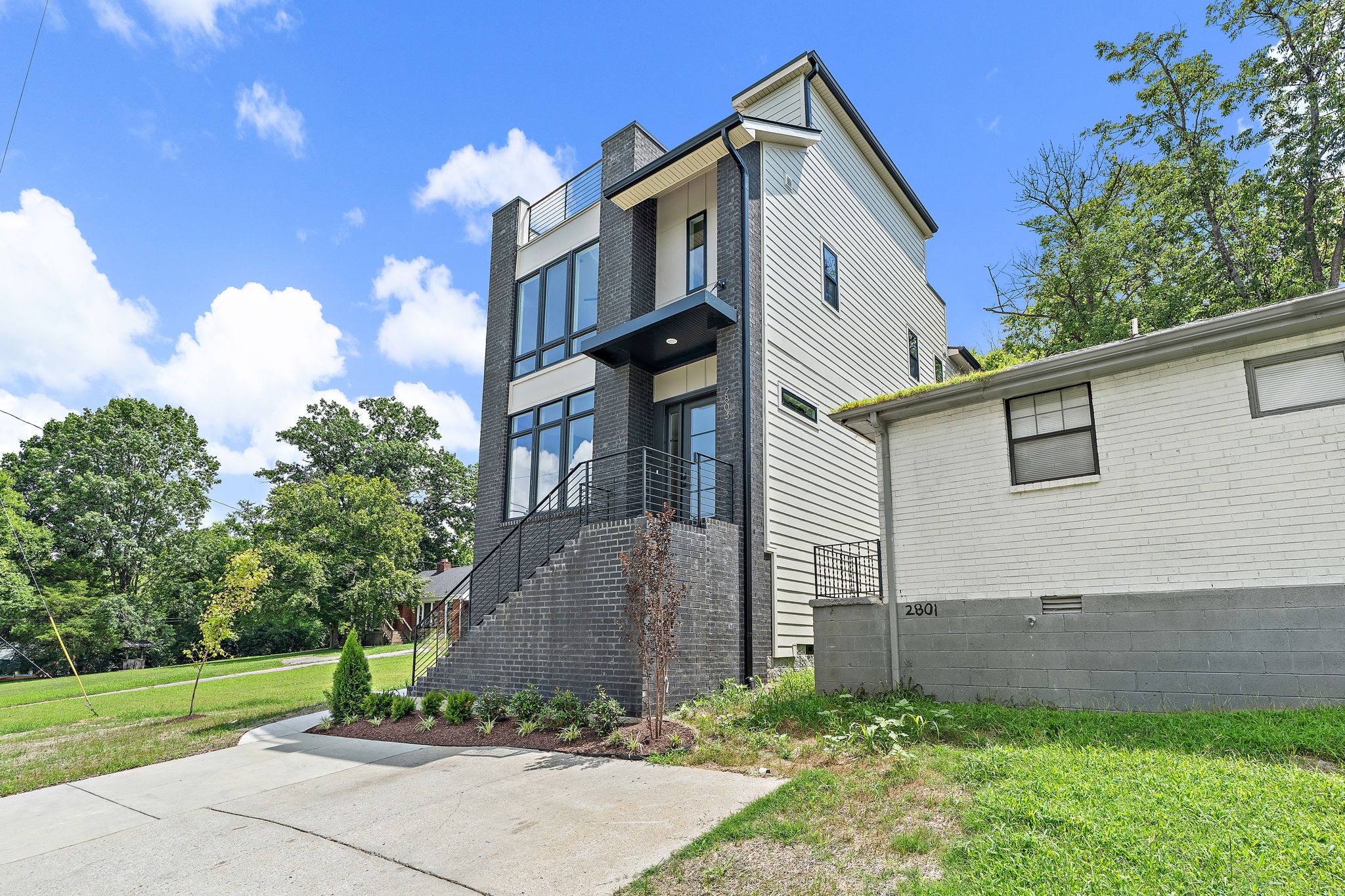 2803 Jones Ave