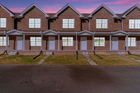 907 Freeman St D Lafayette TN 37083