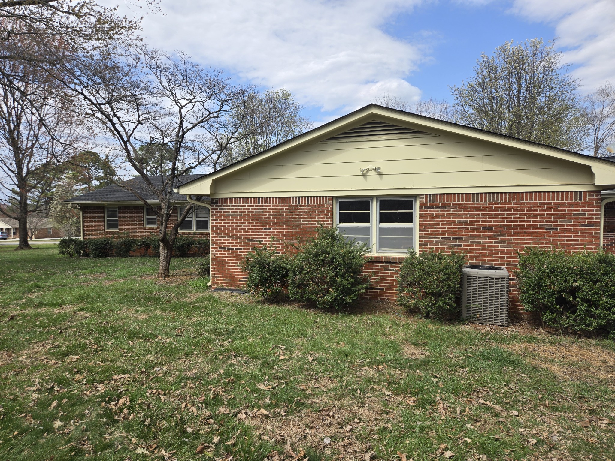 203 Mary Sharp Dr