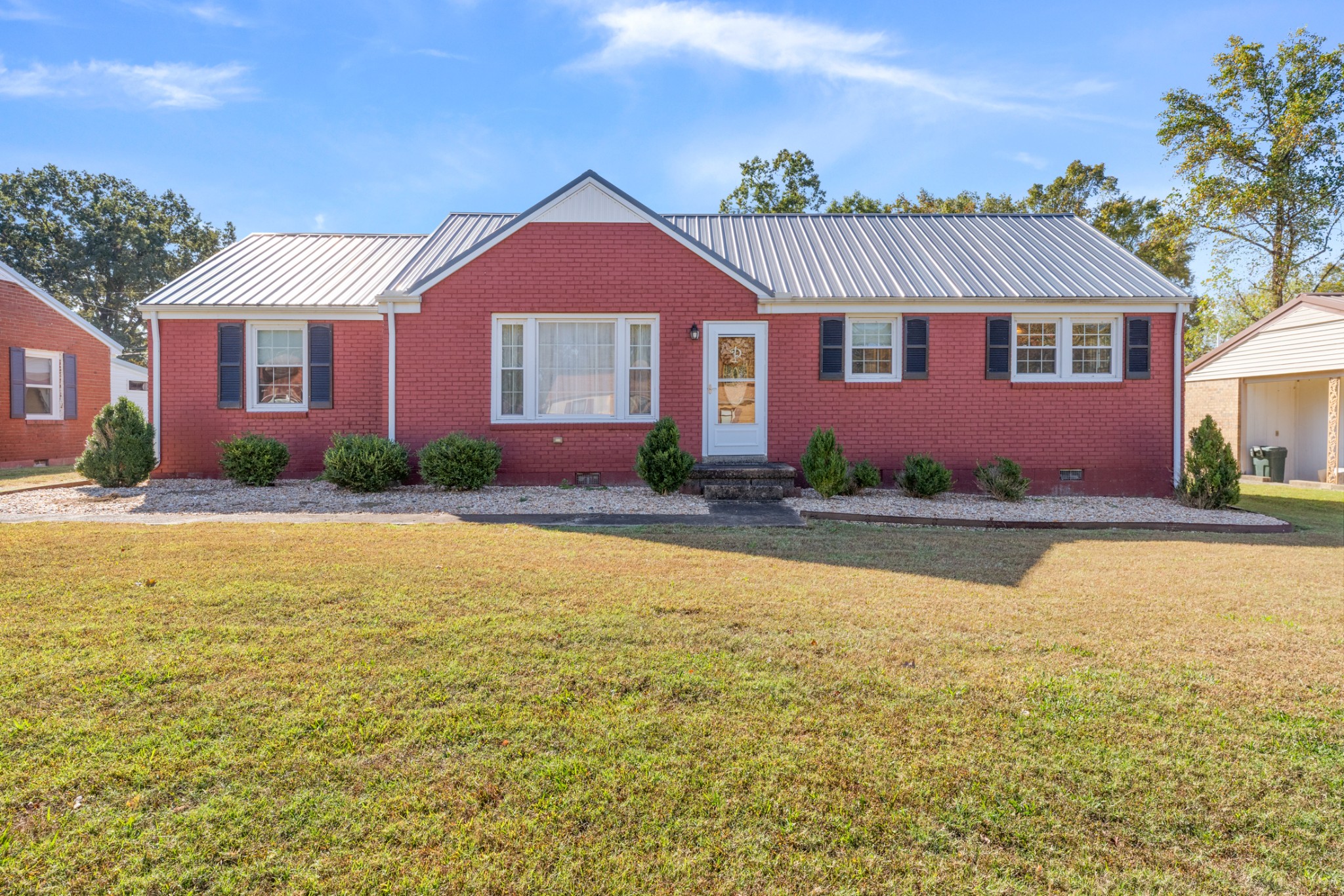 418 Carman Ave