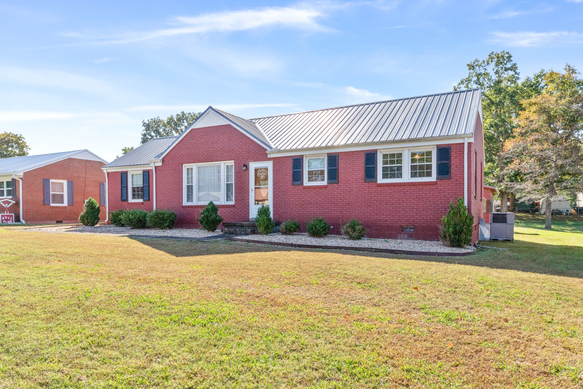 418 Carman Ave