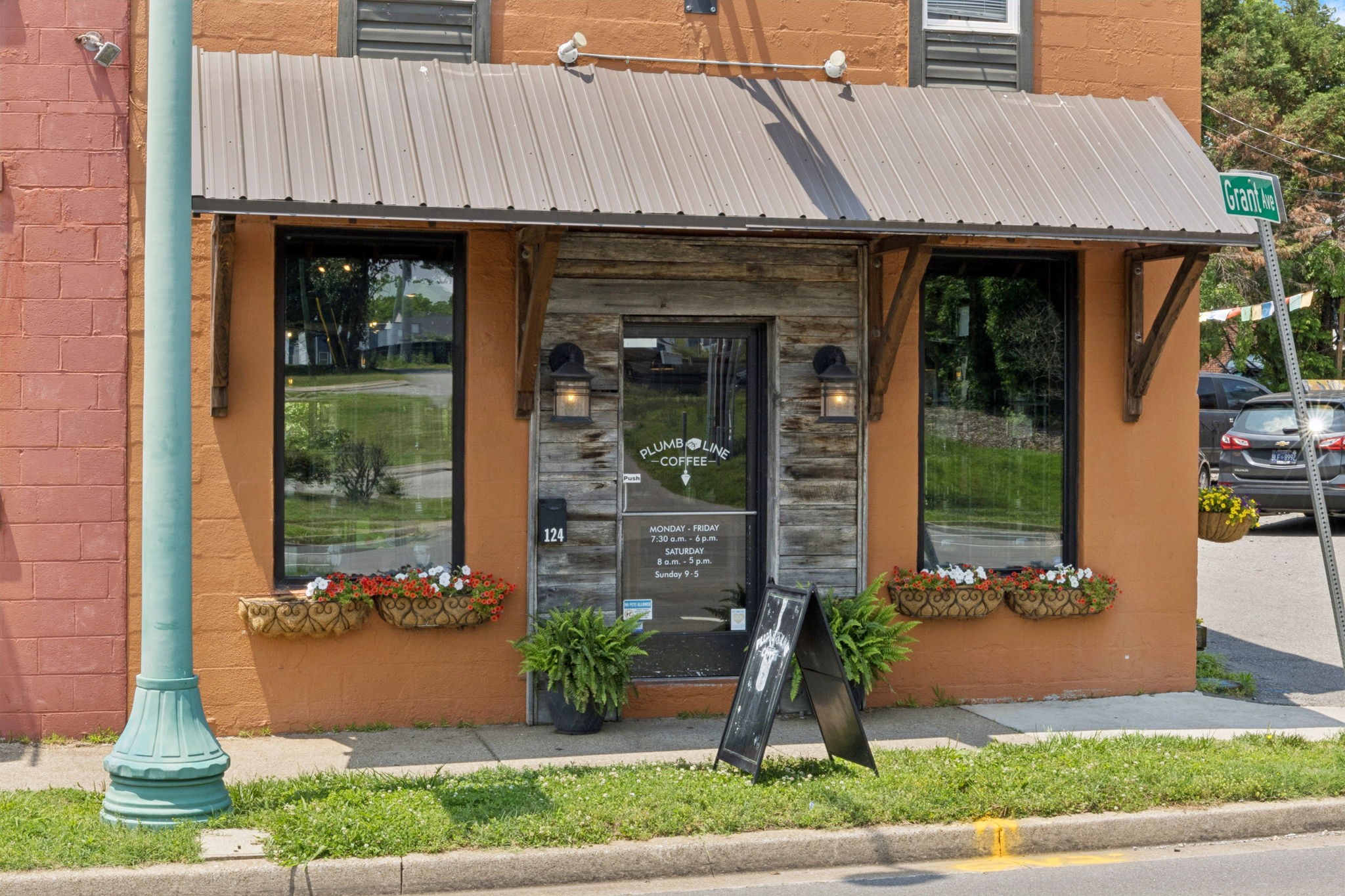 124 University Ave