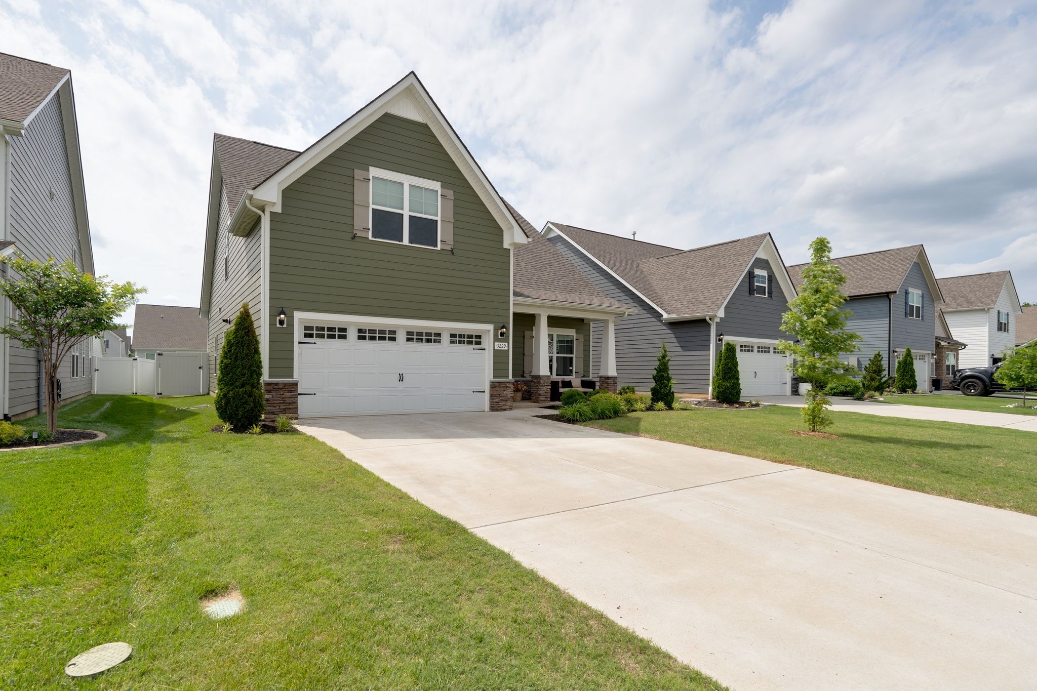 3229 Chatfield Dr