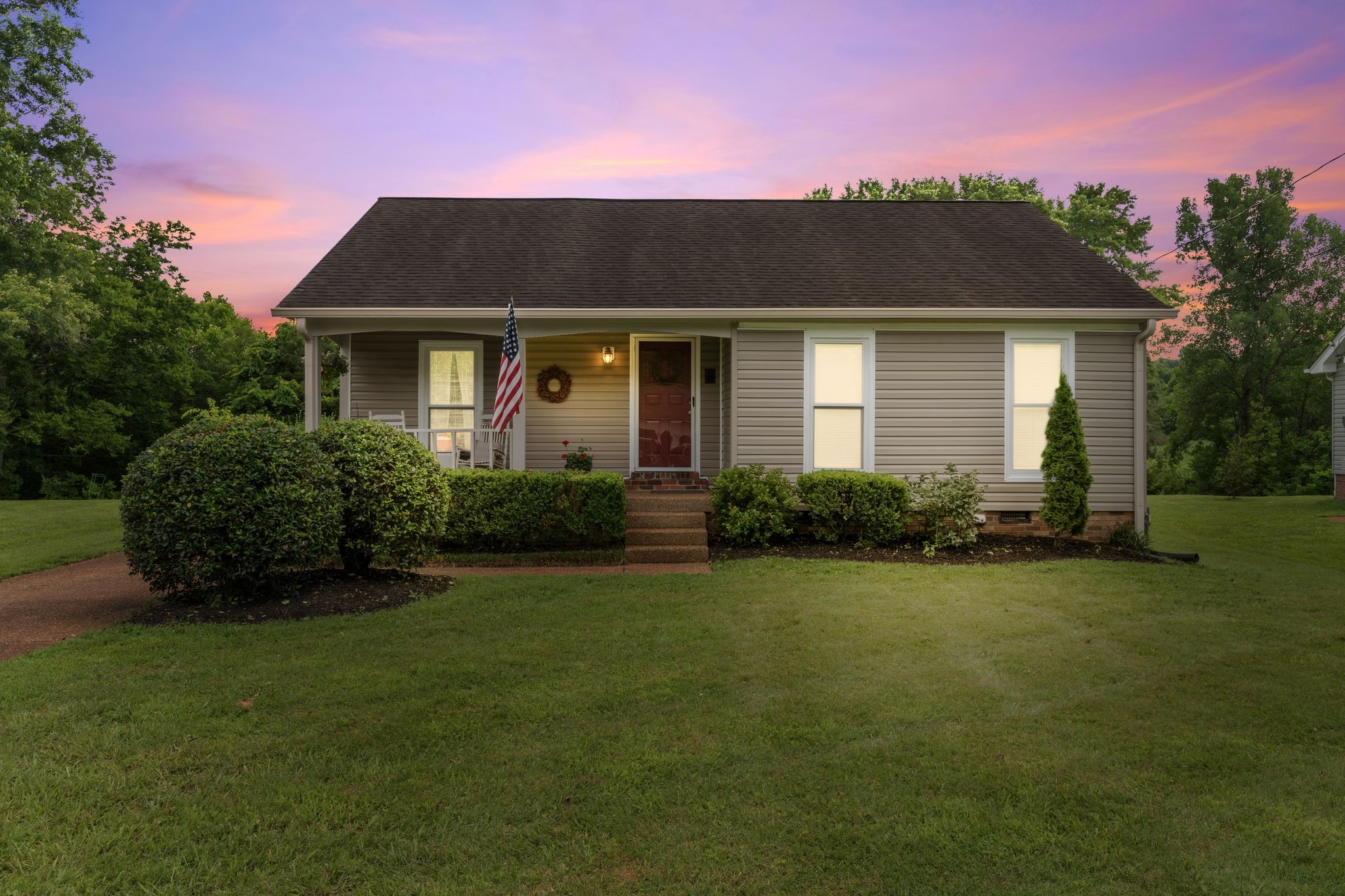 949 Harpeth Bend Dr