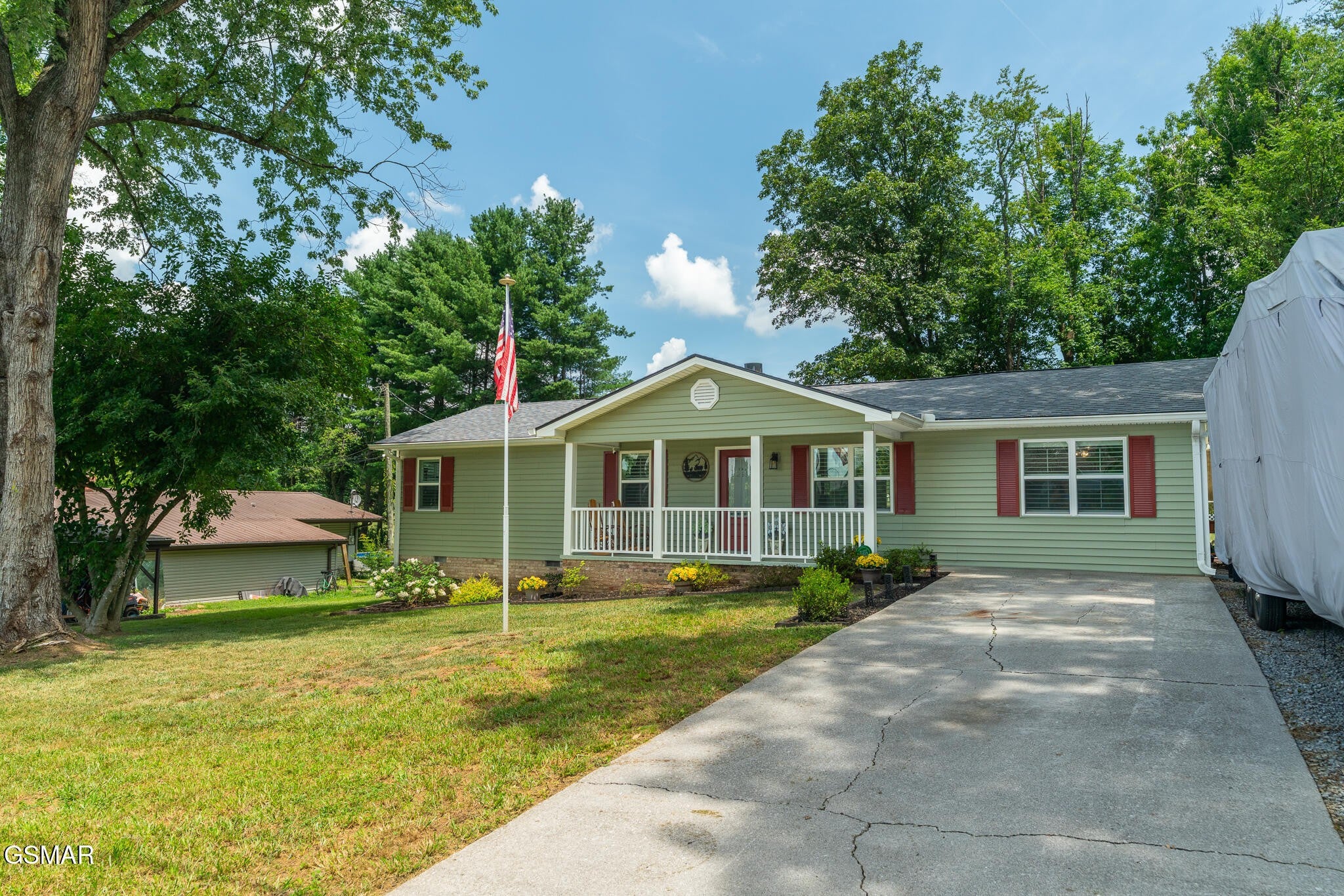2360 Pinewood Drive