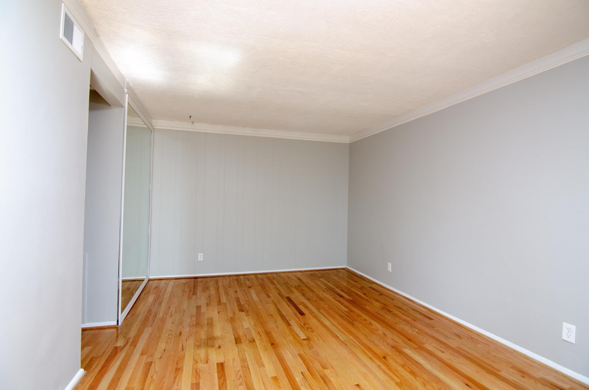 201 Acklen Park Dr 19