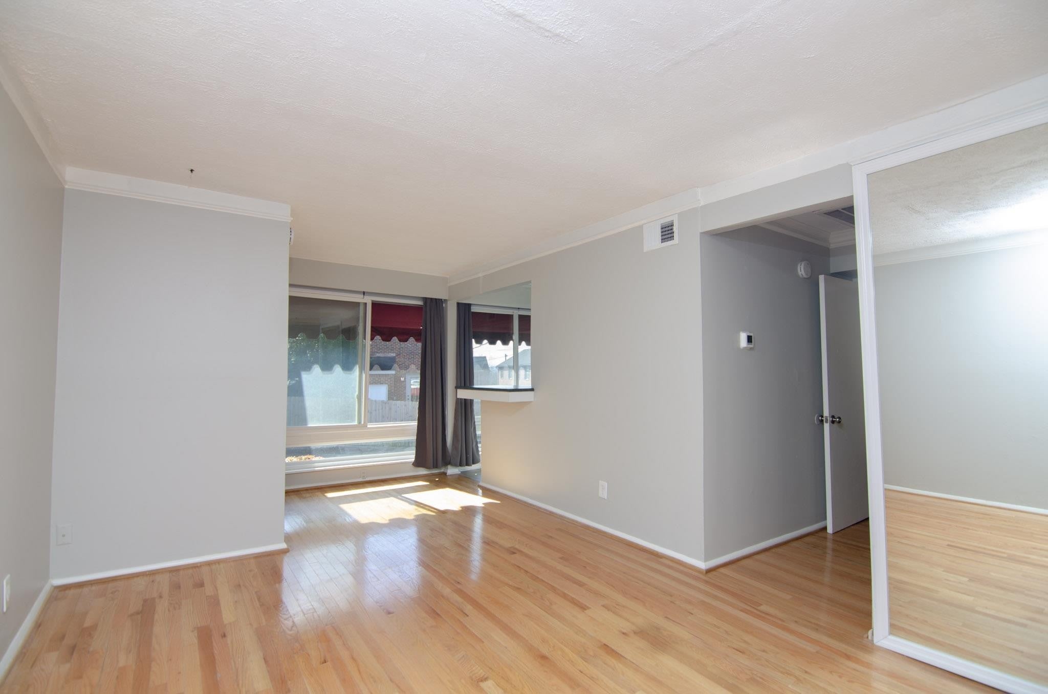 201 Acklen Park Dr 19
