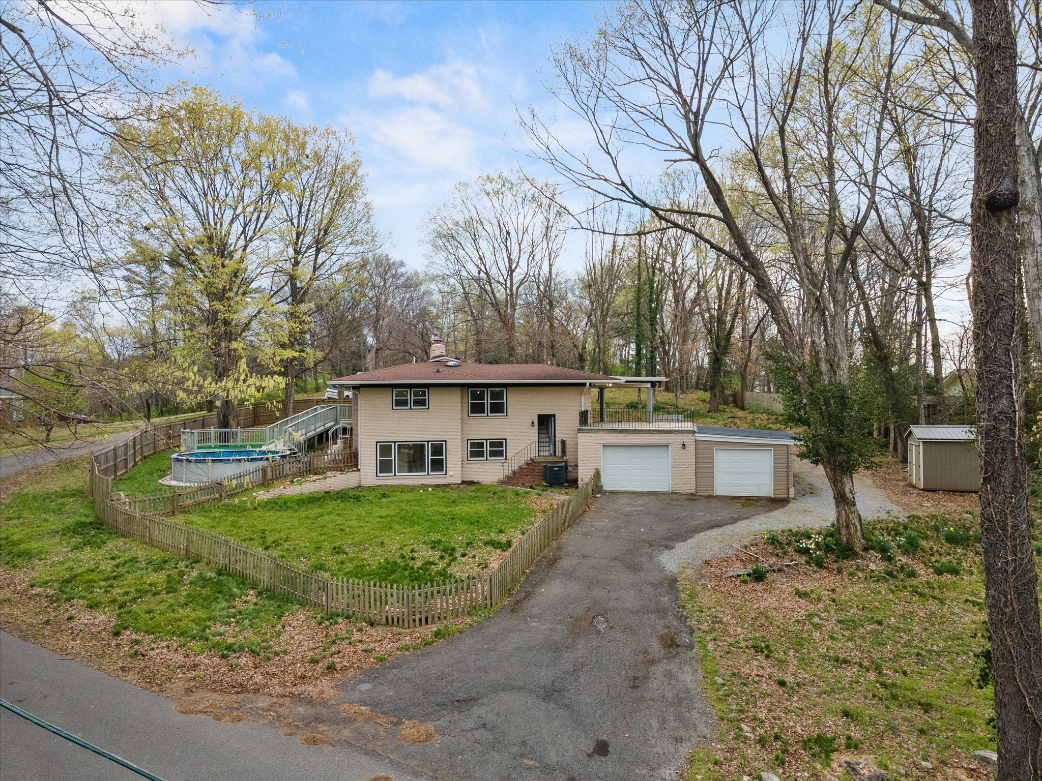 276 E Porters Bluff Rd E
