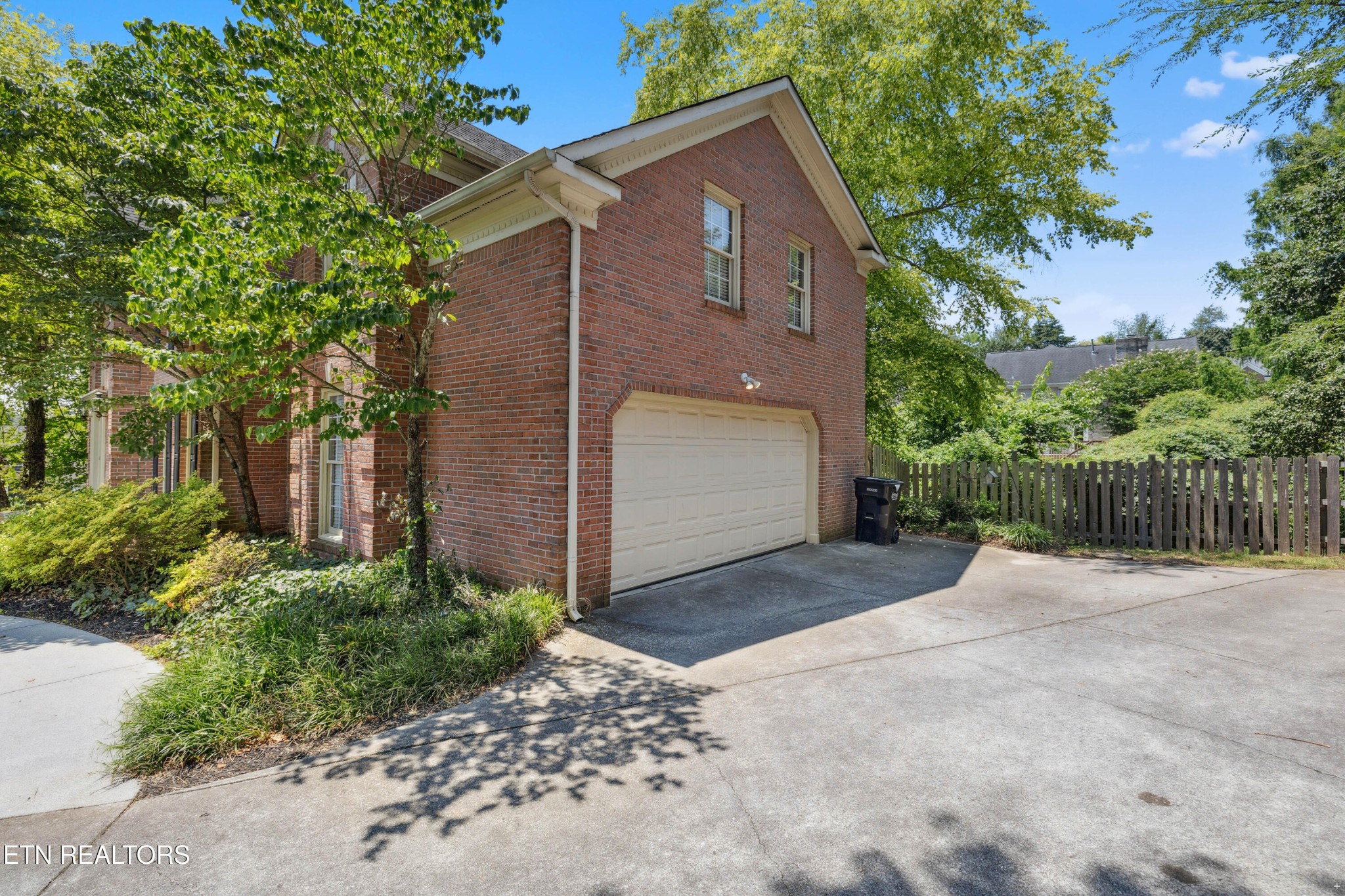 1800 Swinford Court