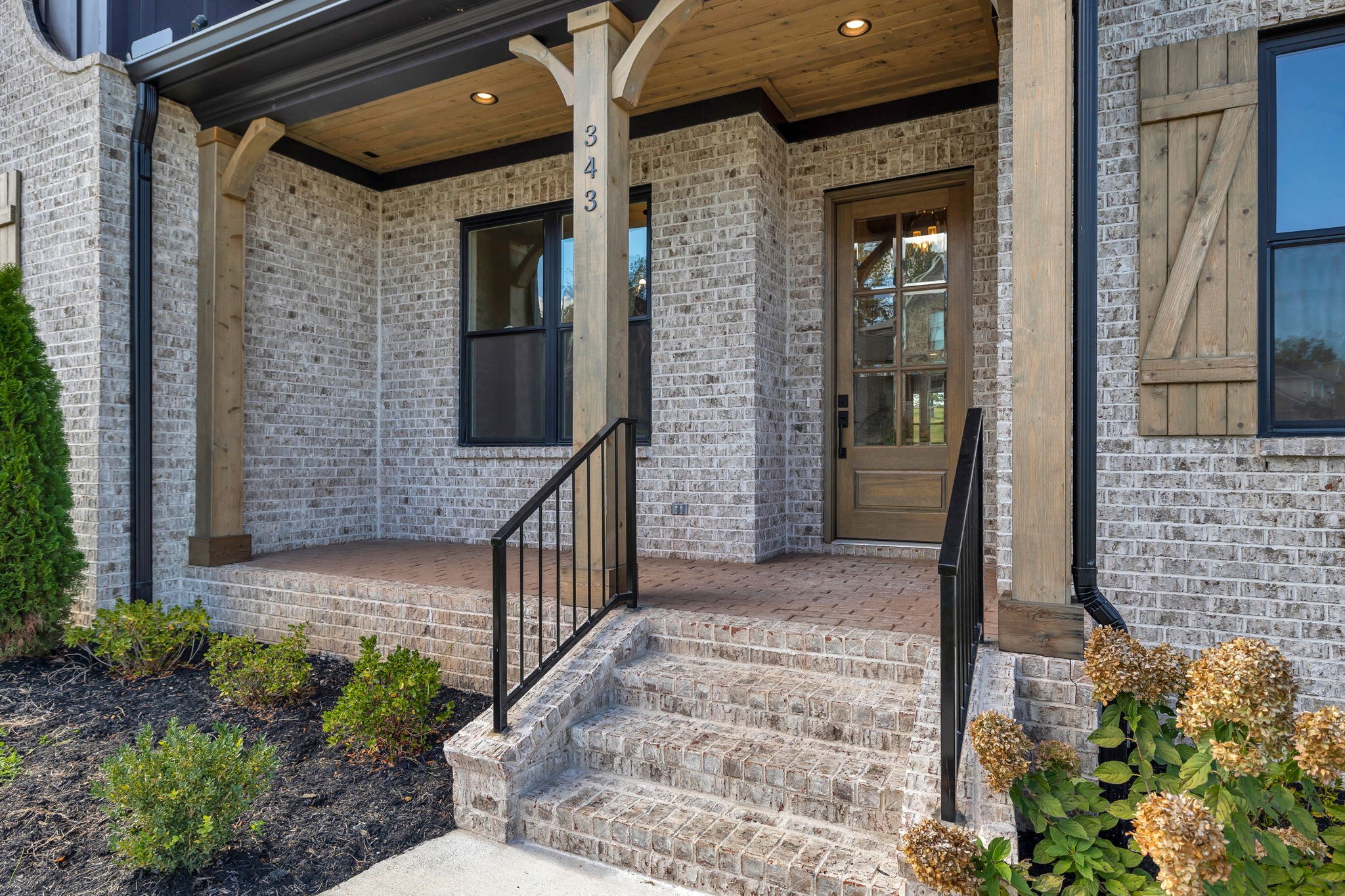343 Circuit Rd