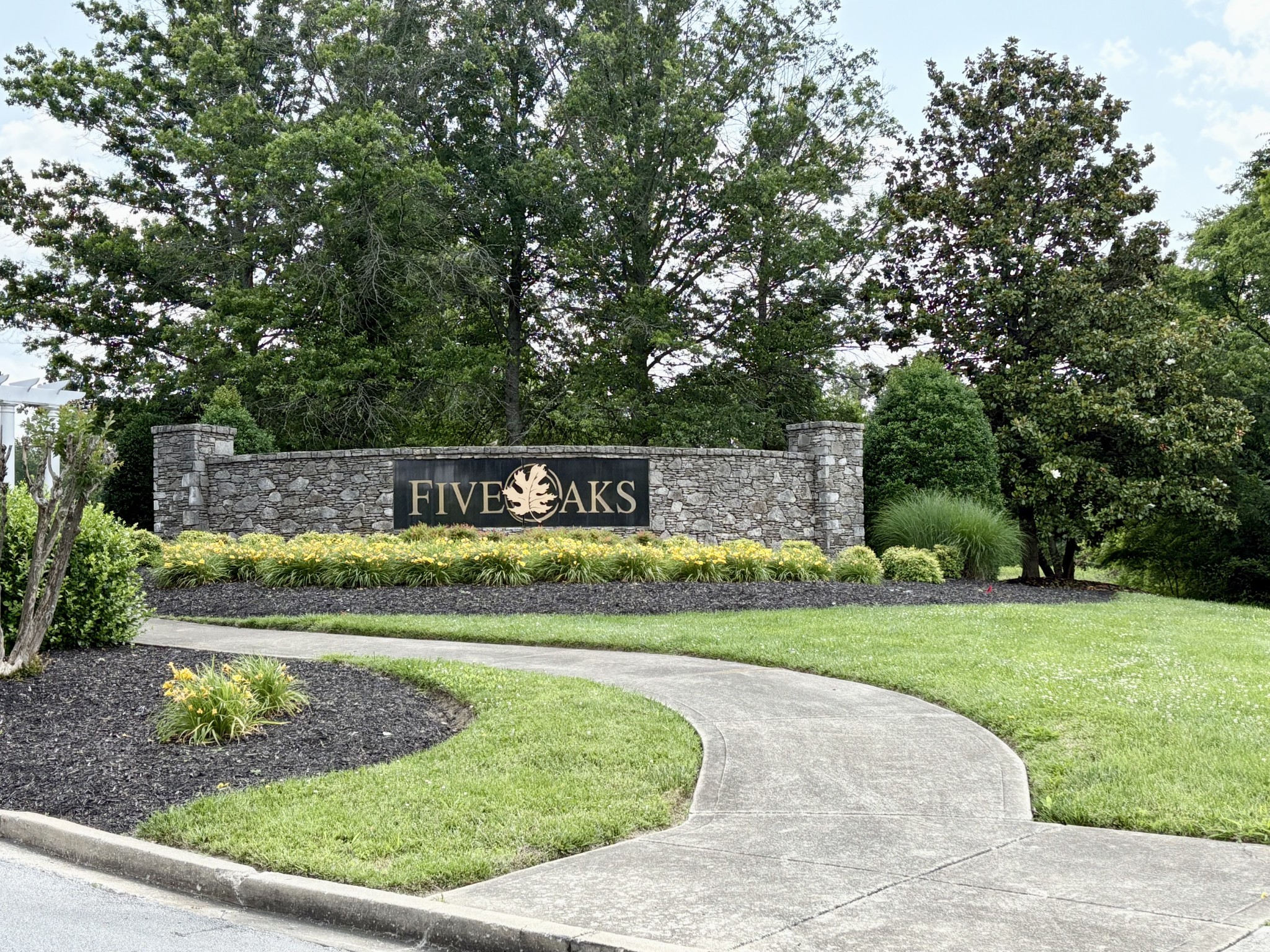 128 Village Cir