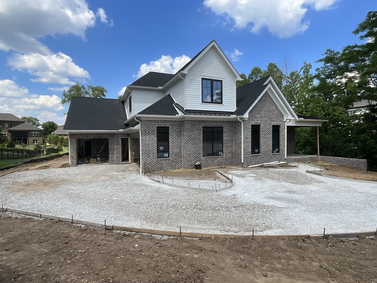 8233 Glover Dr