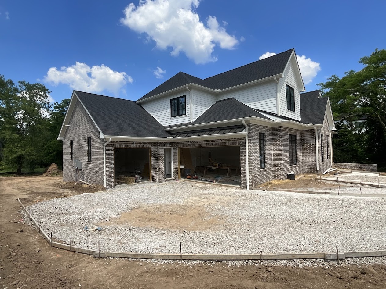 8233 Glover Dr