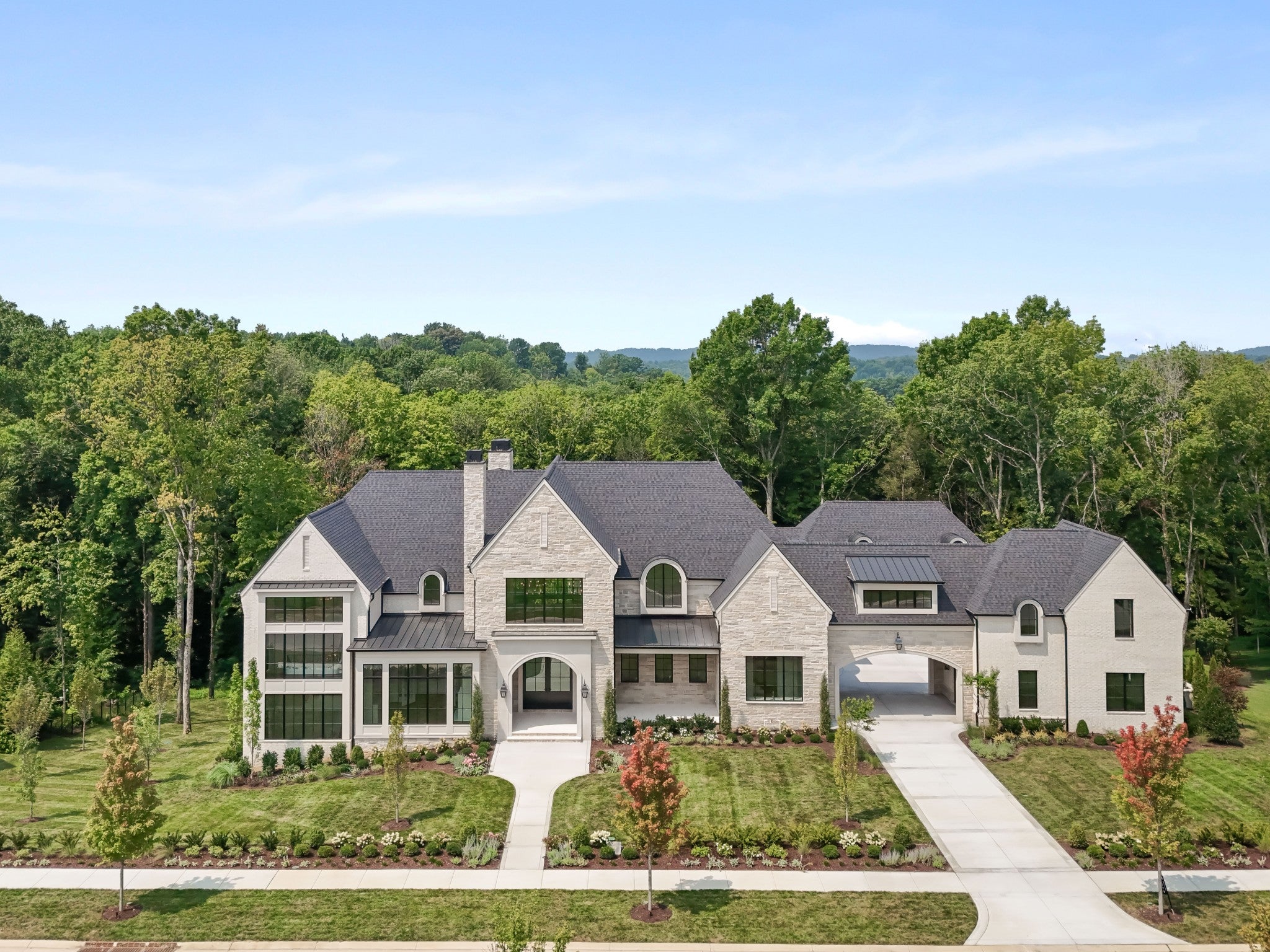 8079 Mountaintop Dr