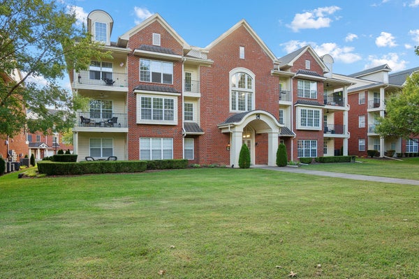 3201 ASPEN GROVE DR APT C1, FRANKLIN, TN 37067 - Image 9d4475e141b4eafebb078dd6e0ef1d2c/763893905