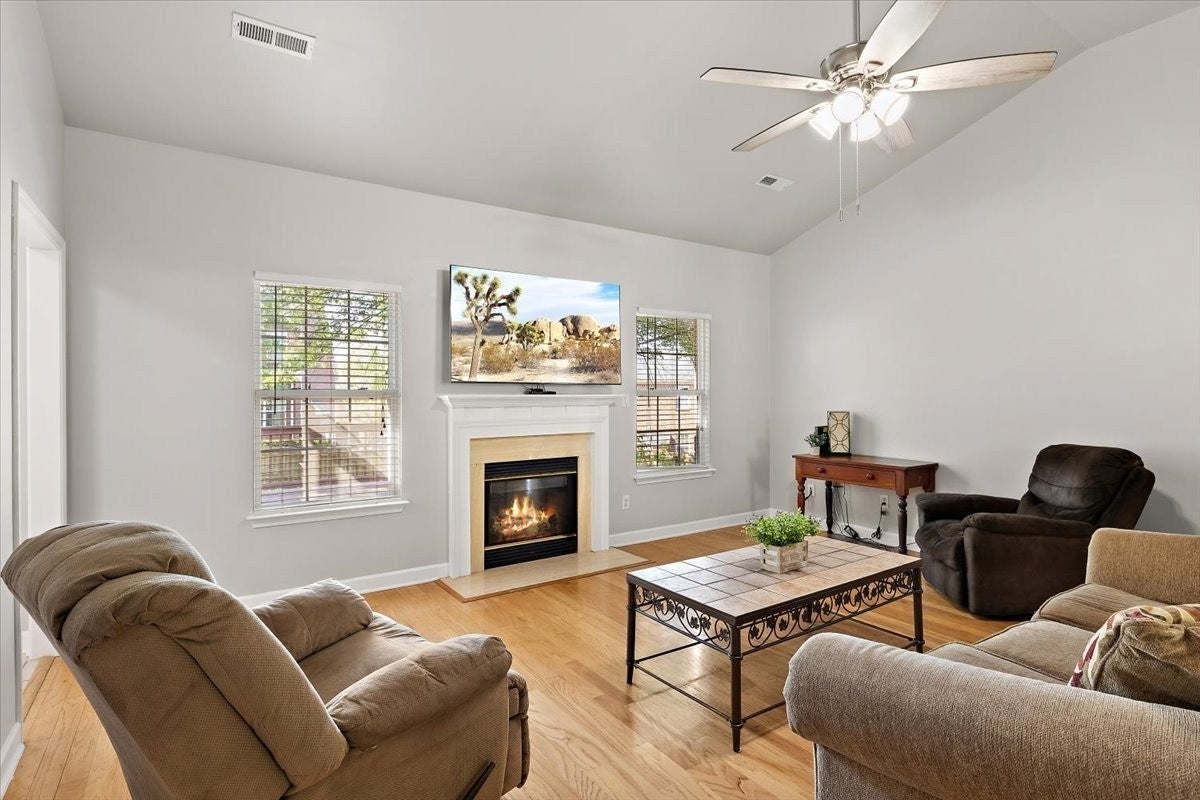 704 Sherbrooke Ct