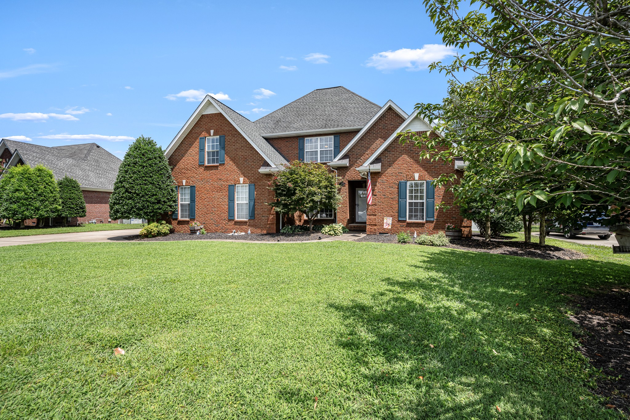 2216 Westwood Dr