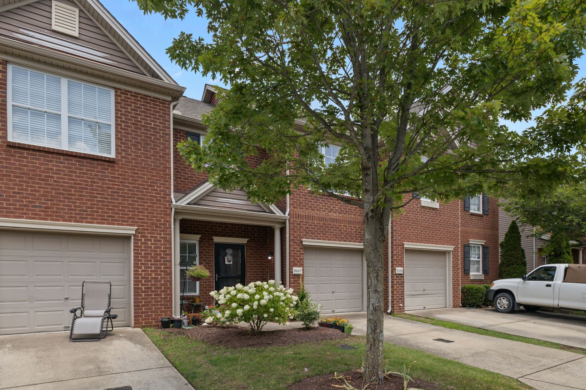 8407 Charbay Cir