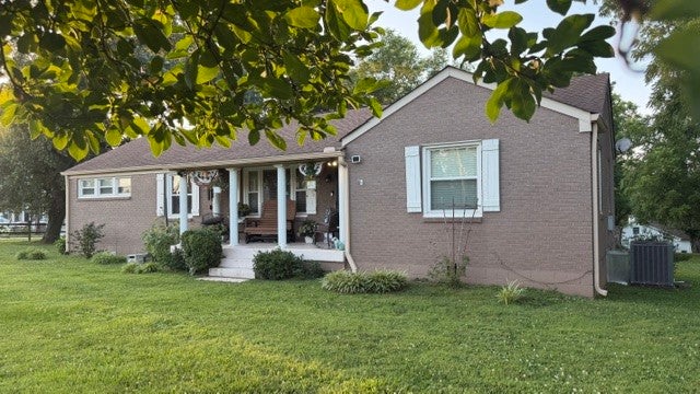 4235 Central Pike