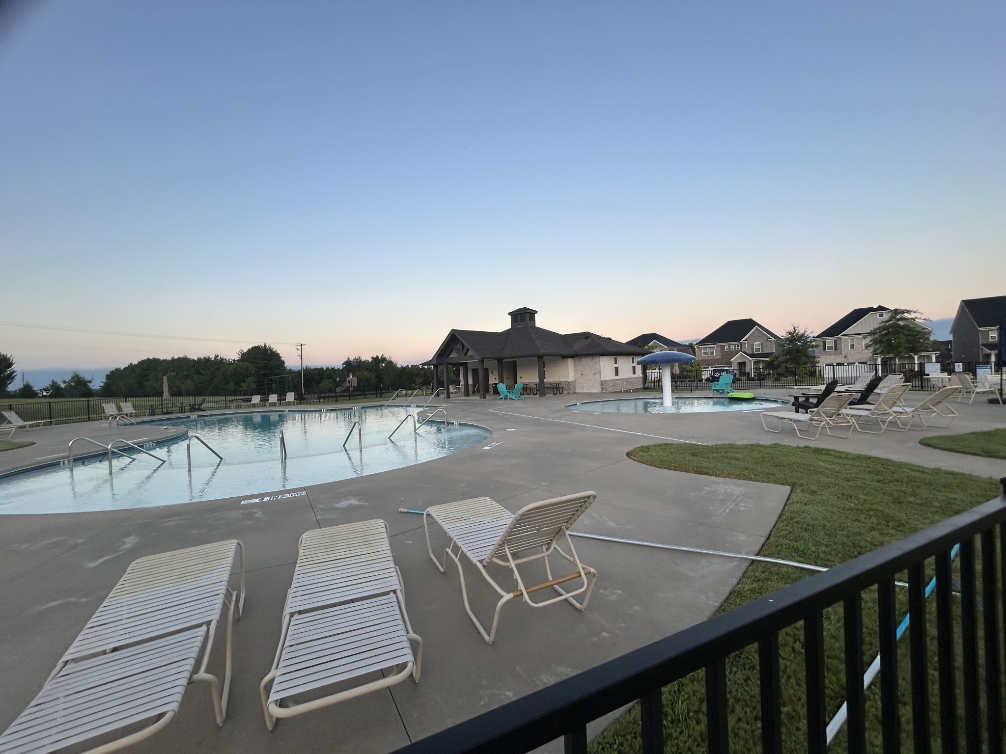 Hermitage, Tennessee 37076, United States, 3 Bedrooms Bedrooms, ,3 BathroomsBathrooms,Residential,Active,184579