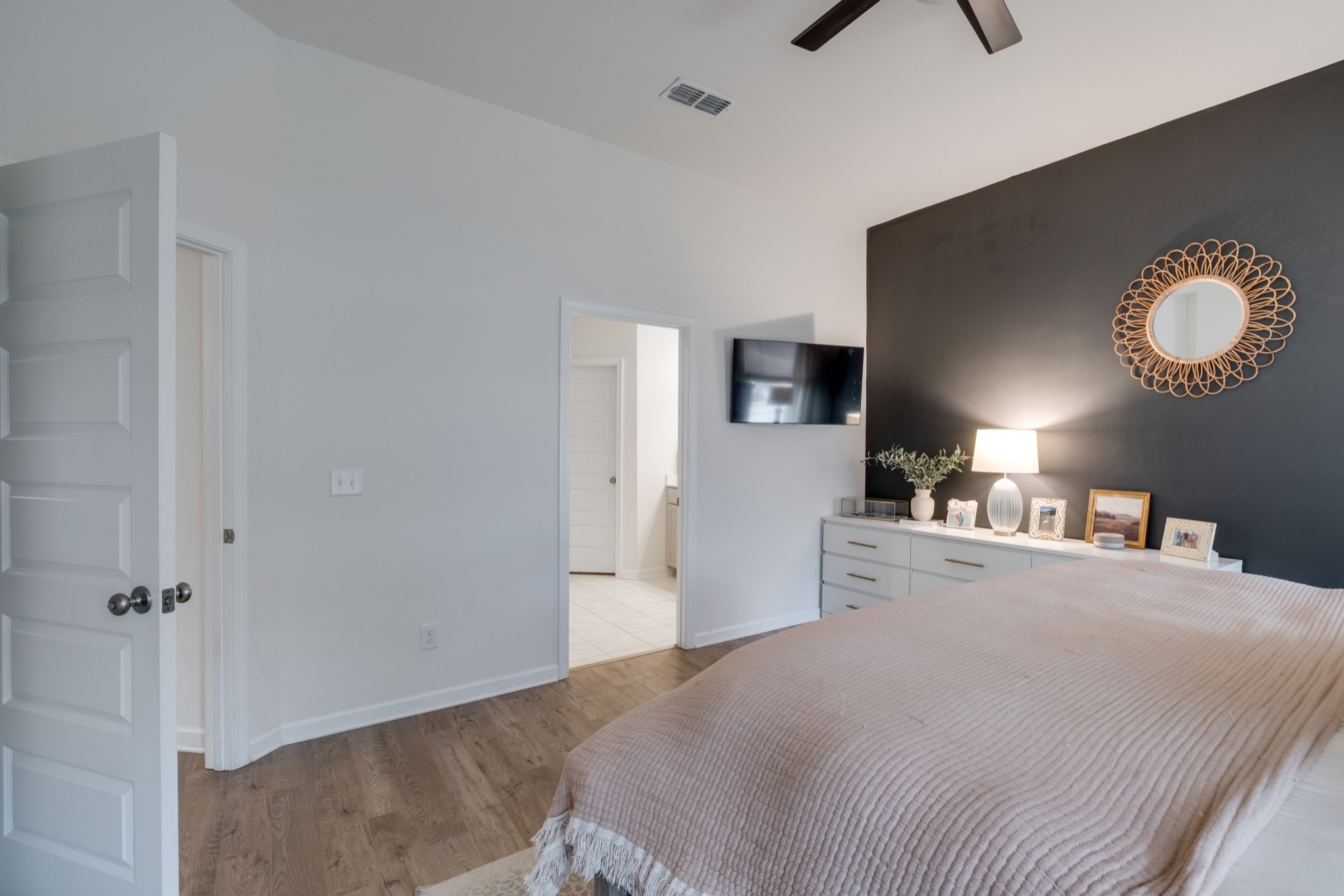 Hermitage, Tennessee 37076, United States, 3 Bedrooms Bedrooms, ,3 BathroomsBathrooms,Residential,Active,184579