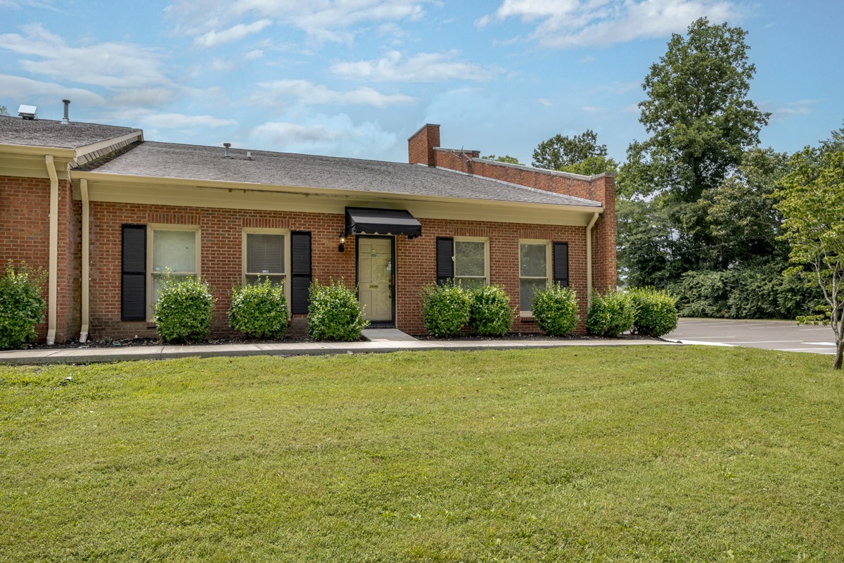 8122 Sawyer Brown Rd