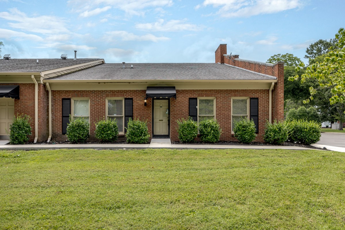 8122 Sawyer Brown Rd
