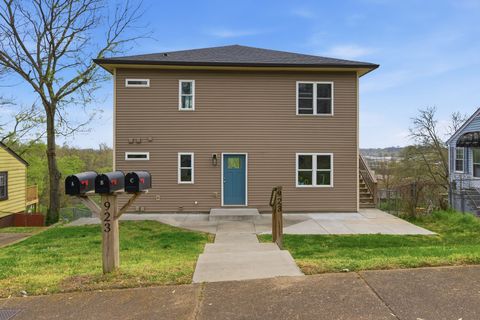 Photo of 923 S 13th Ct, Nashville, TN 37206 (MLS # 3171098)