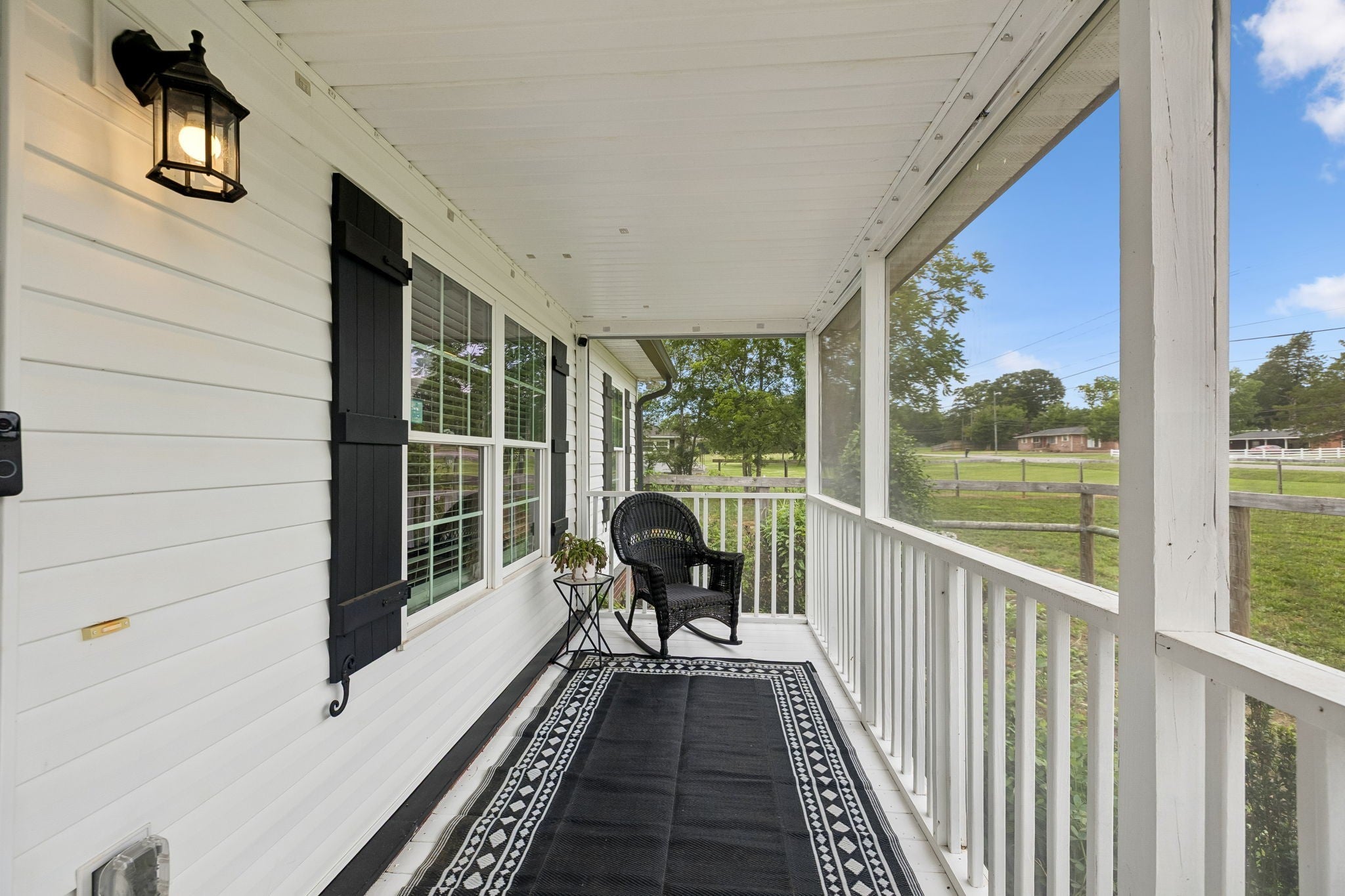 6782 Woodbury Pike