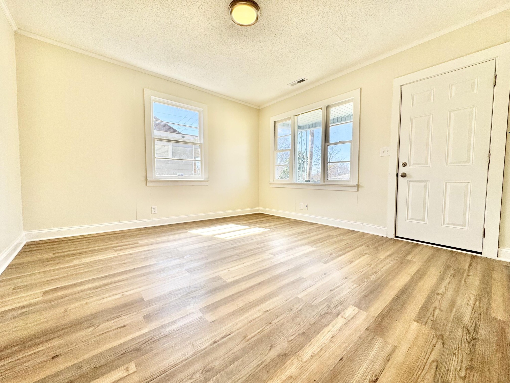 810 Roanoke Avenue