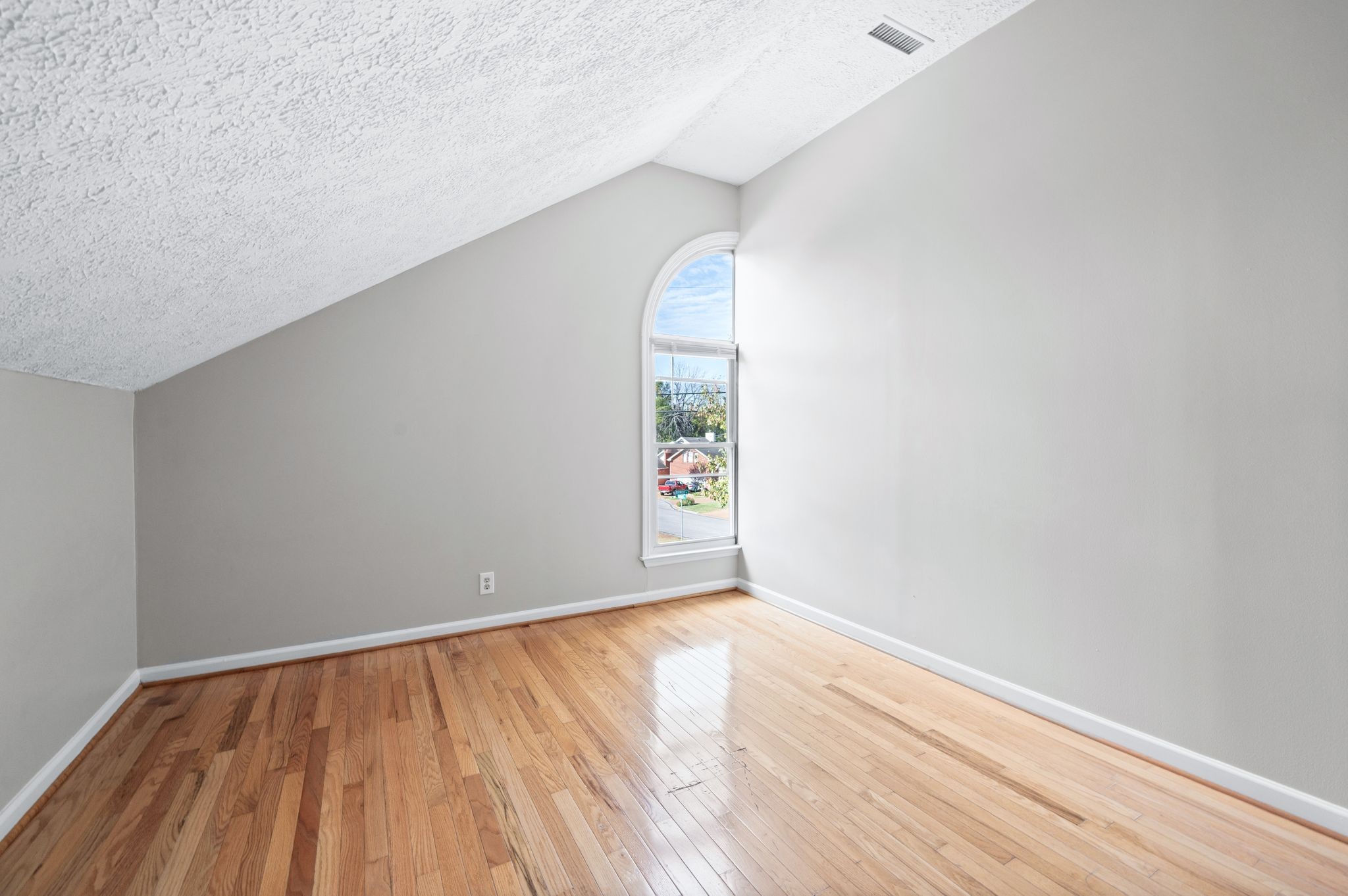 Antioch, Tennessee 37013, United States, 5 Bedrooms Bedrooms, ,2 BathroomsBathrooms,Residential,Active,234256