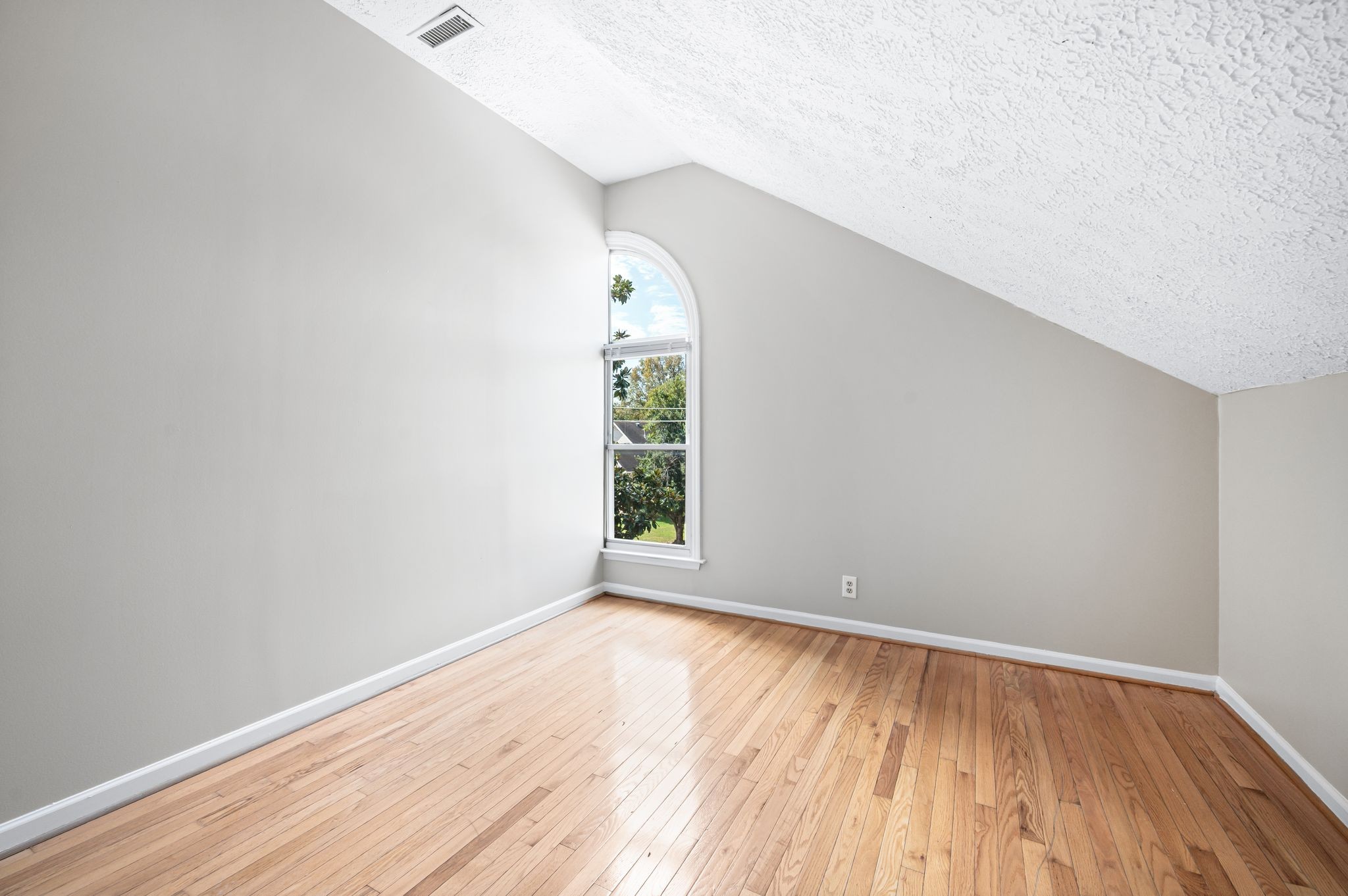 Antioch, Tennessee 37013, United States, 5 Bedrooms Bedrooms, ,2 BathroomsBathrooms,Residential,Active,234256