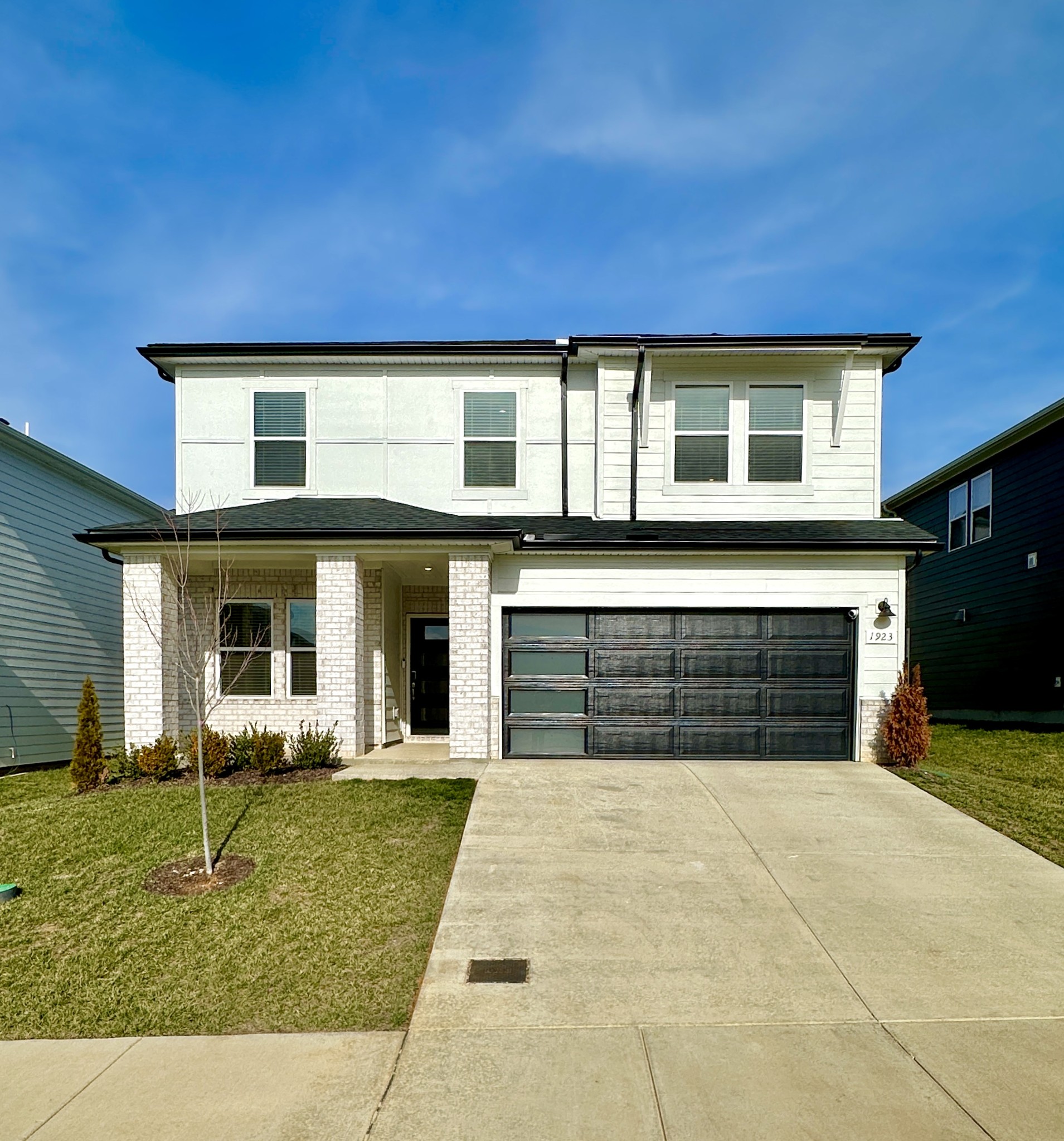 1923 Mahala Dr