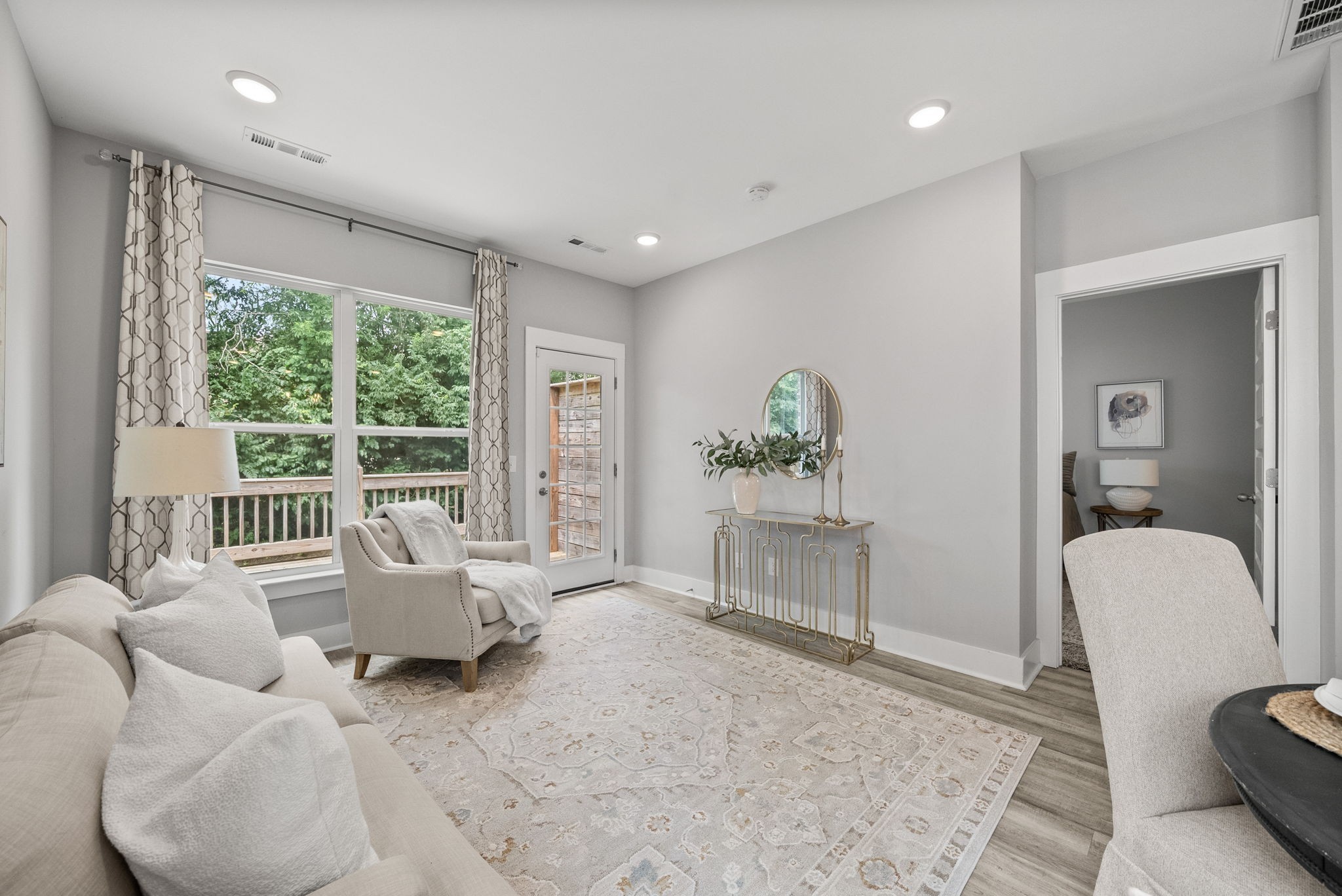 1230 Hayloft Pl