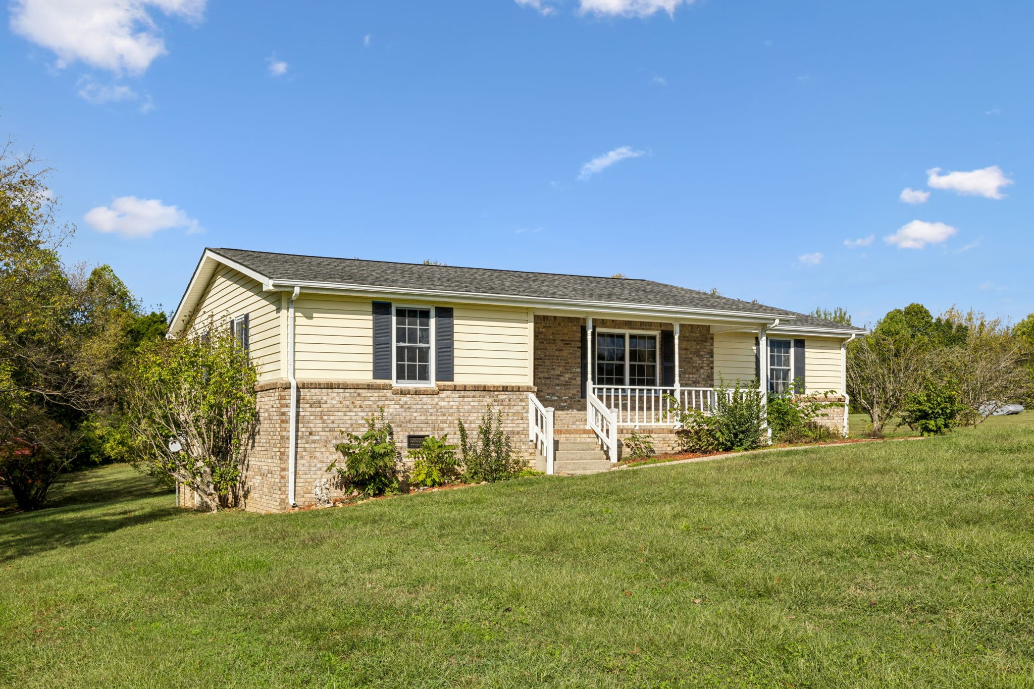 1010 Moncrief Cir