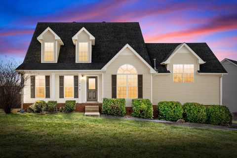 148 Keswick Ct Clarksville TN 37040