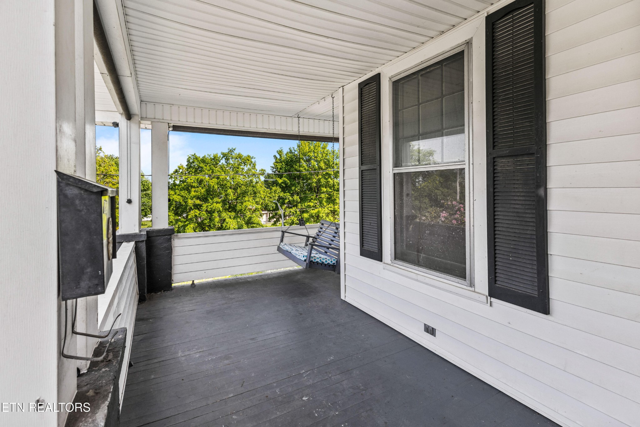 1018 NE Thompson Place