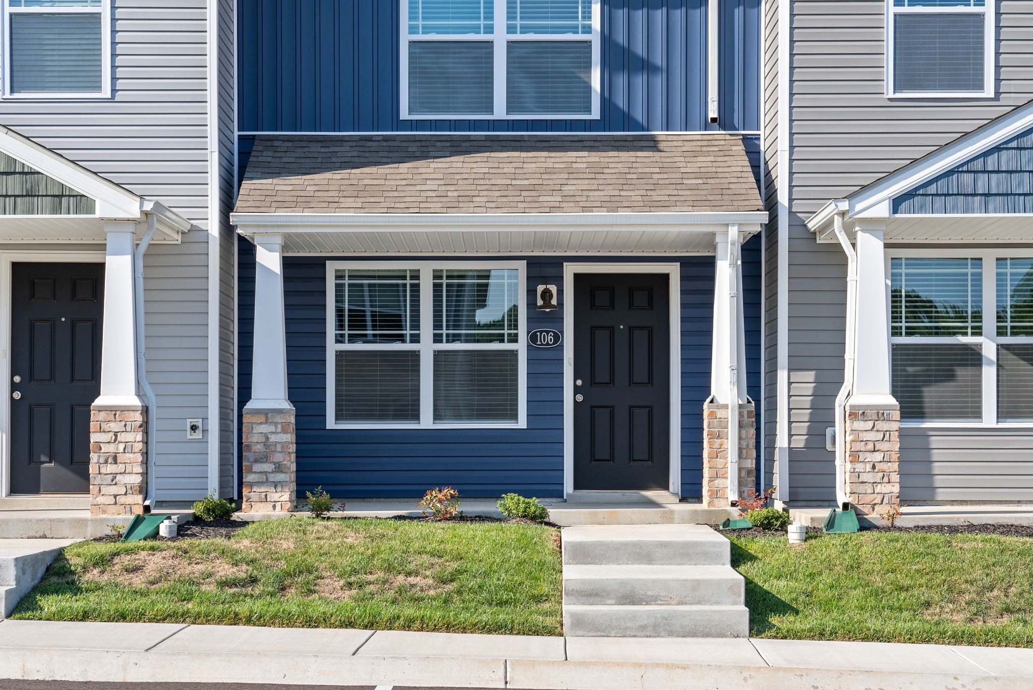 Clarksville, Tennessee 37040, United States, 2 Bedrooms Bedrooms, ,3 BathroomsBathrooms,Residential,Active,131053