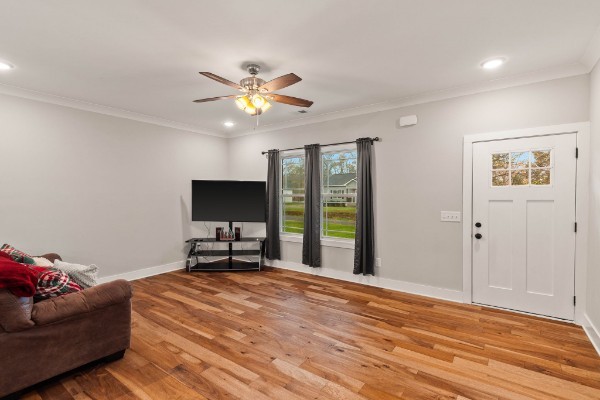 104 Gospel St